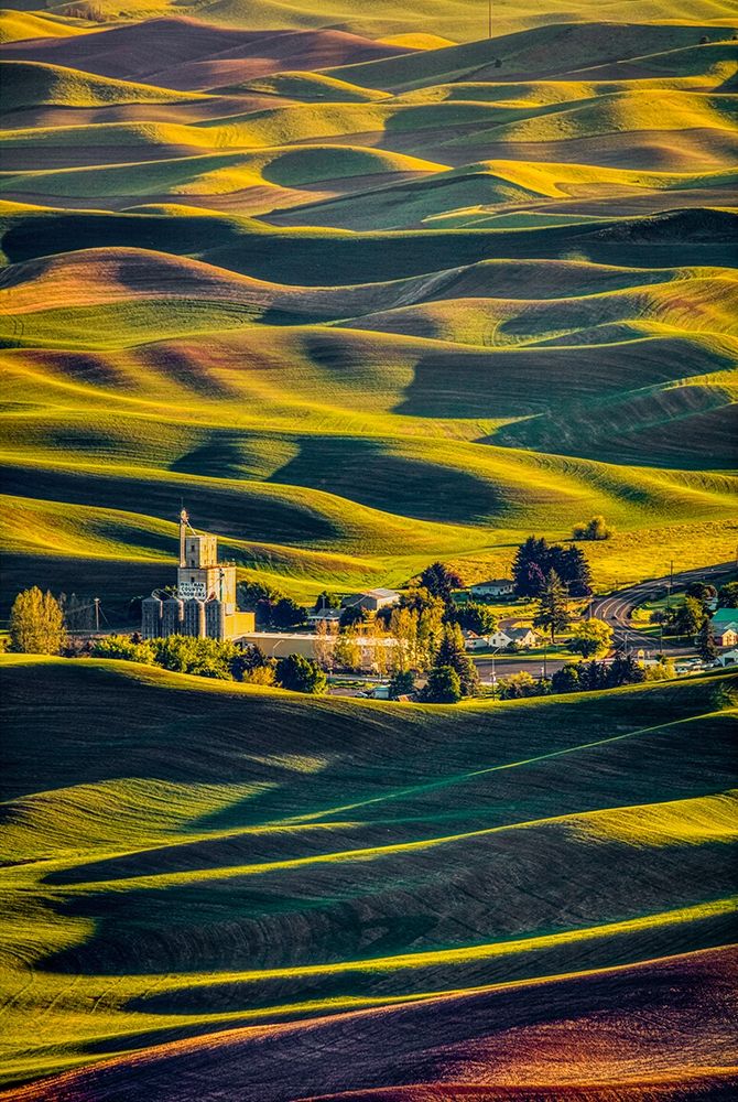 Washington State-Palouse Steptoe Village and farmland at sunset